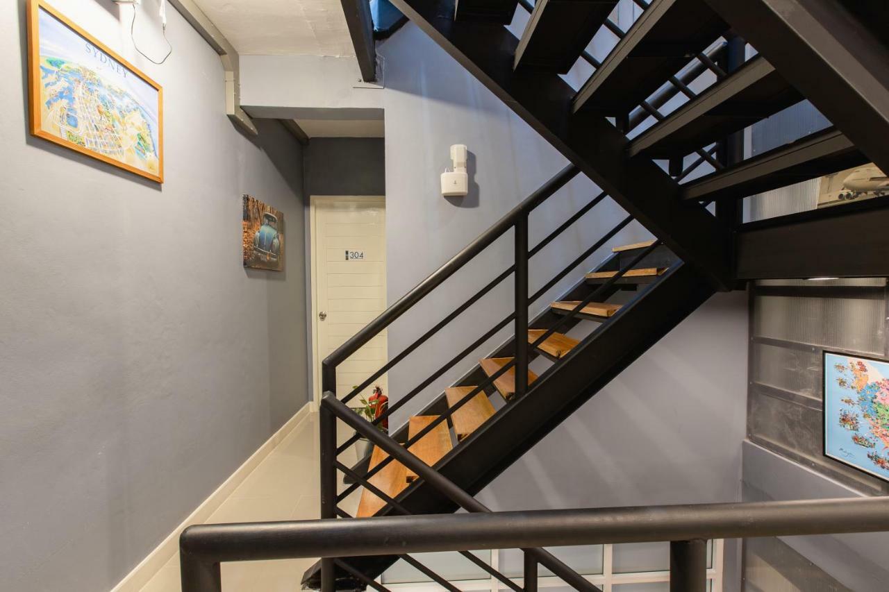 Every Surawong Bangkok Ngoại thất bức ảnh
