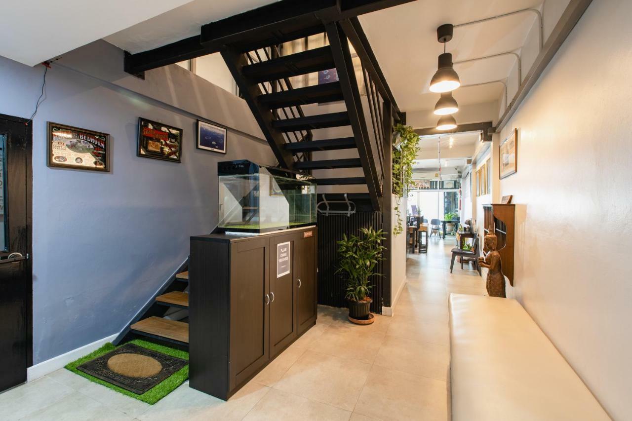 Every Surawong Bangkok Ngoại thất bức ảnh