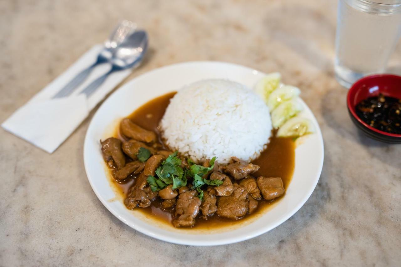Every Surawong Bangkok Ngoại thất bức ảnh
