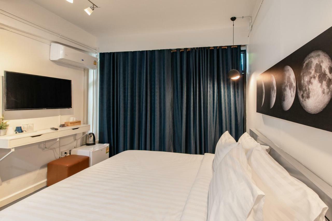 Every Surawong Bangkok Ngoại thất bức ảnh