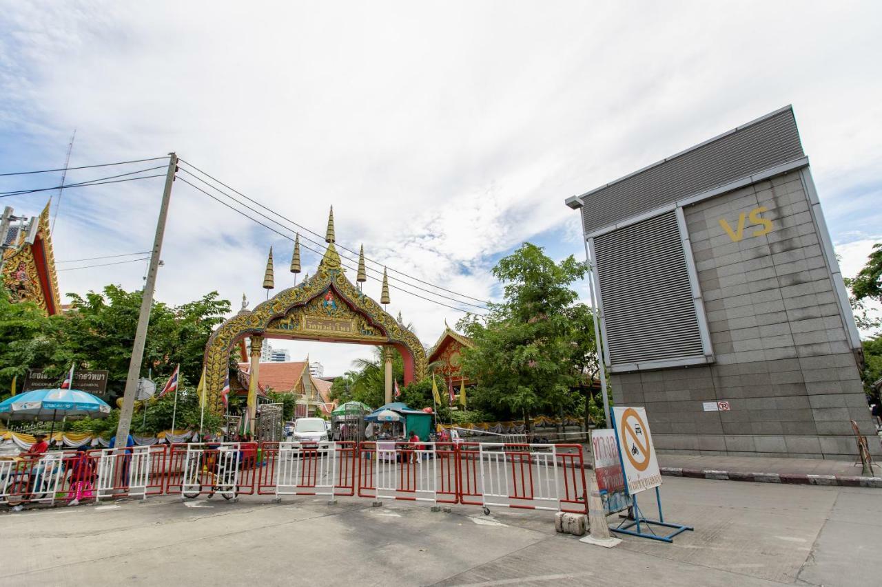 Every Surawong Bangkok Ngoại thất bức ảnh